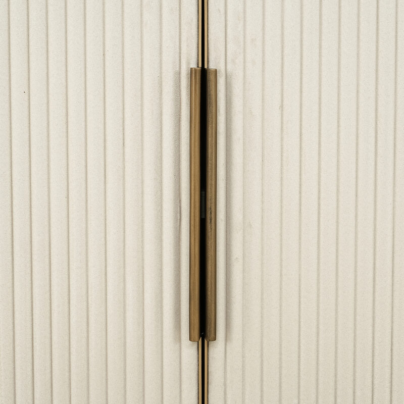 8100-8