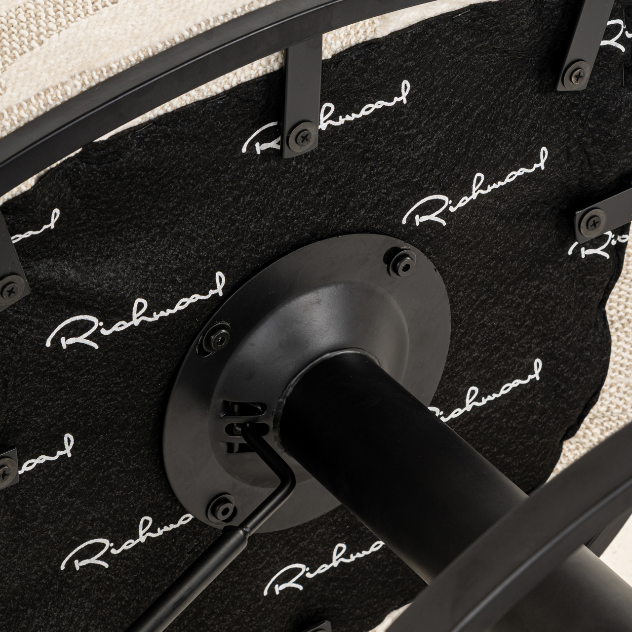 S4785_BEIGE_GRAFFIC-15