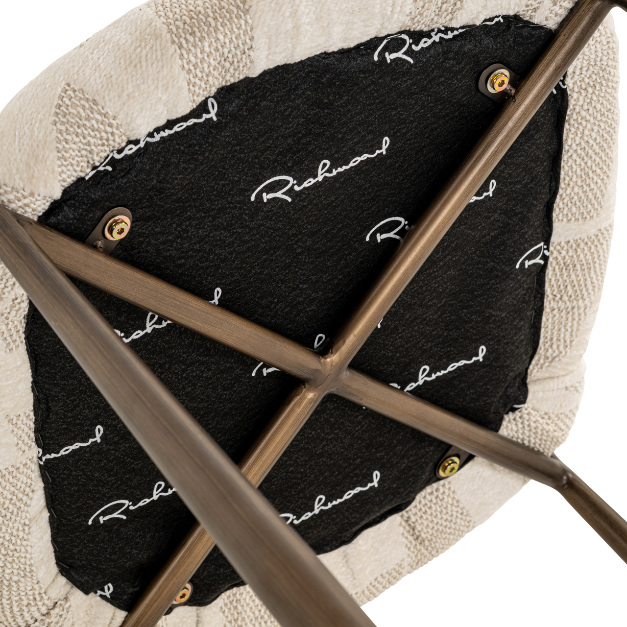 S4776_BEIGE_GRAFFIC-14