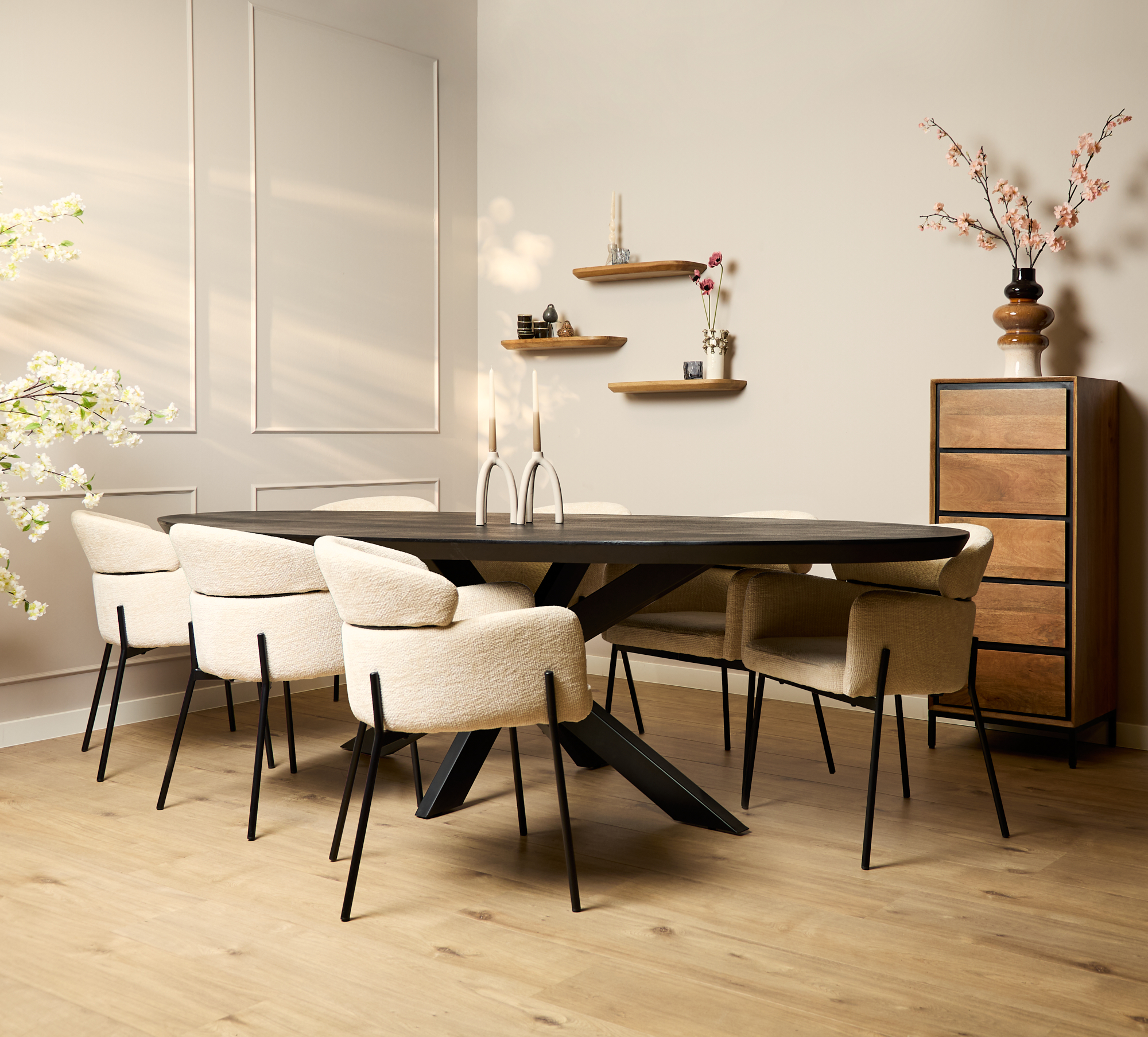 Ovale eettafel Brandy Zwart Mangohout 300 cm - Image 1