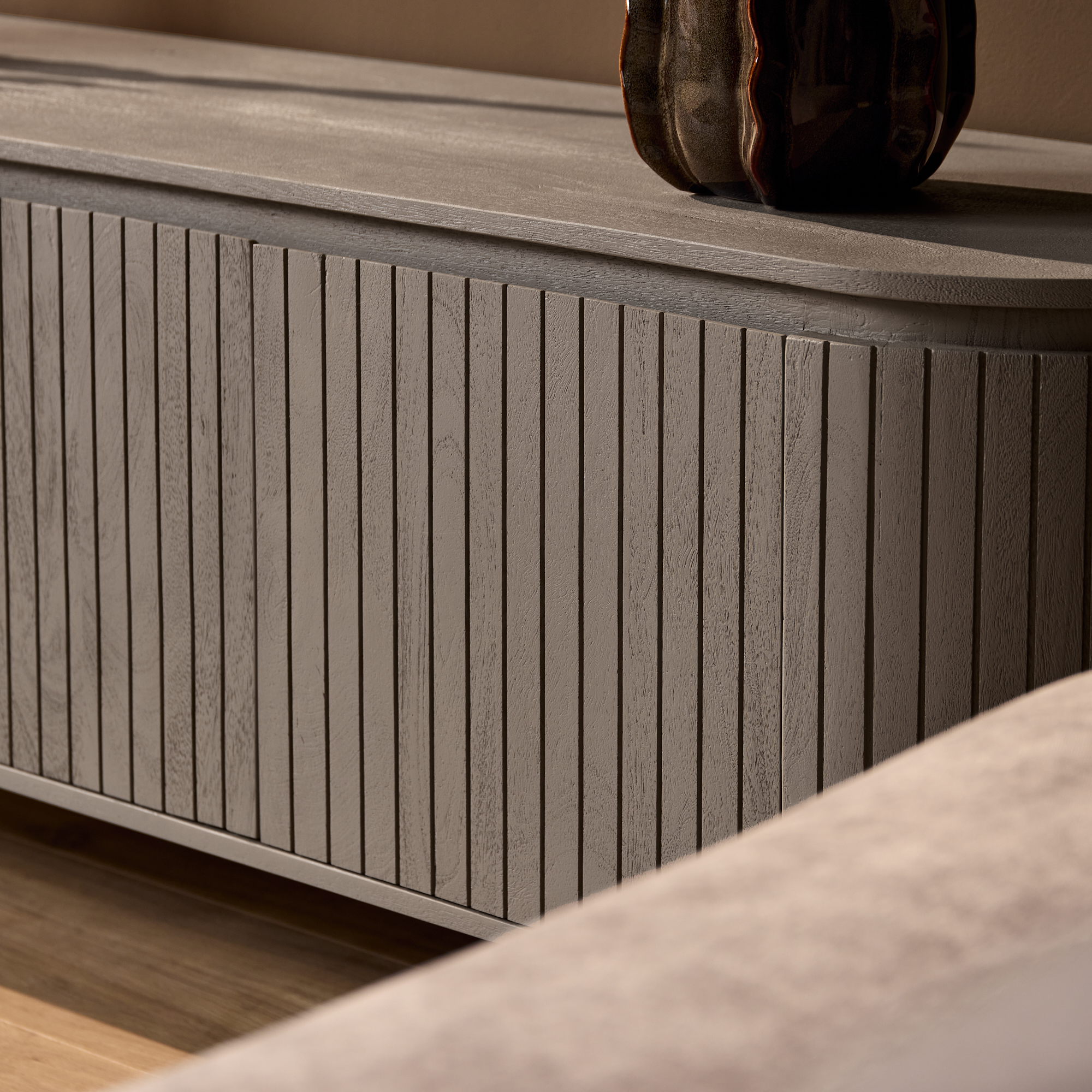 STF-2910_2 Tv meubel Solana Taupe Mangohout 165 cm - Image 3