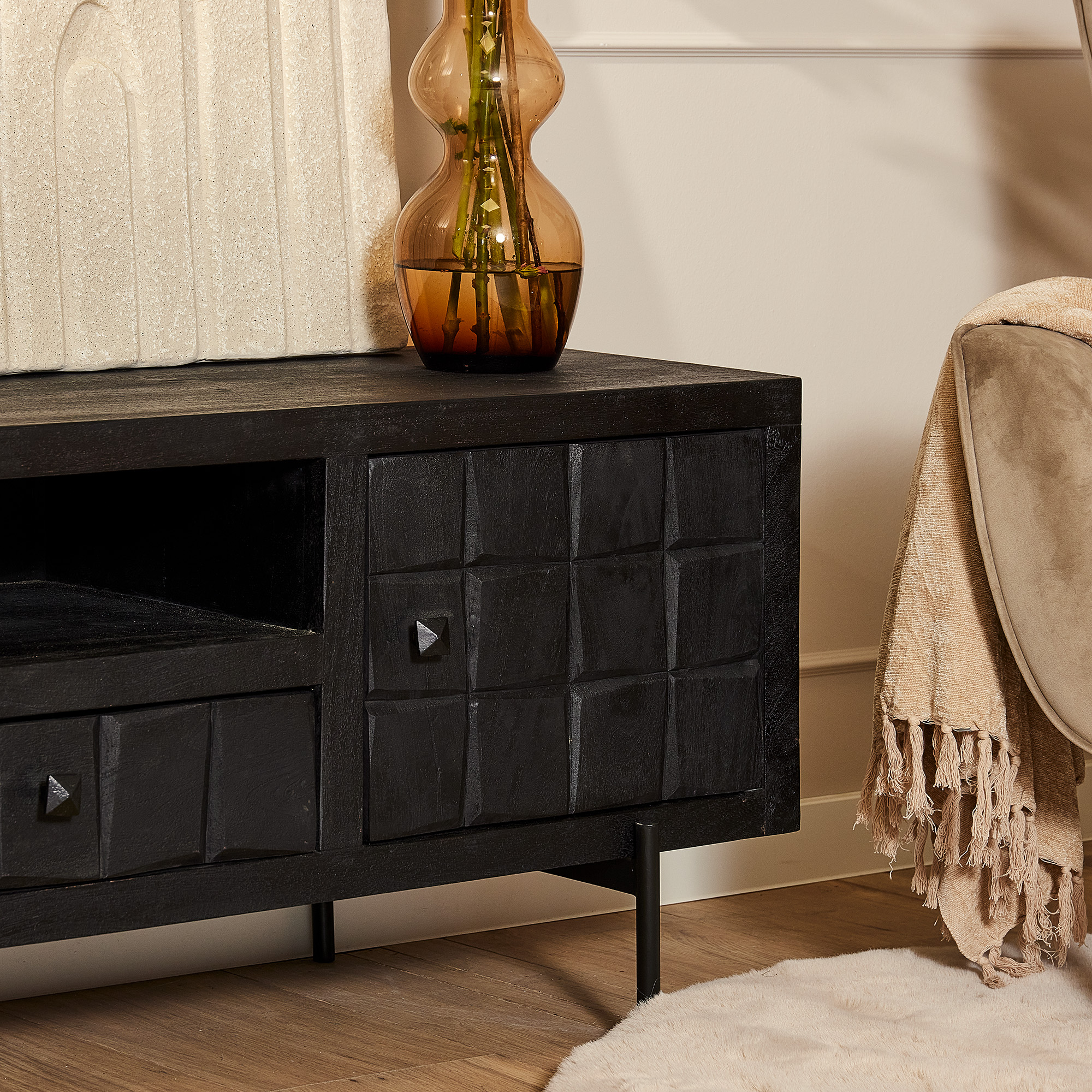 Tv meubel Brandy Zwart Mangohout 150 cm - Image 2
